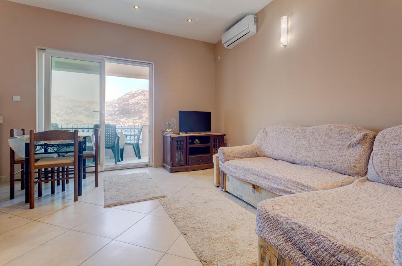 La Castagna Apartments Cattaro Esterno foto